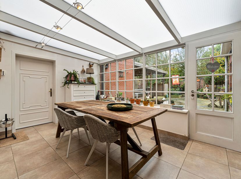 Ruime woning met 6 slaapkamers en stadstuin in hartje Wevelgem!&lt;br /&gt;
Deze veelzijdige woning biedt tal van mogelijkheden en is ideaal gelegen in het