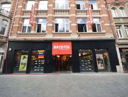                                         Handelsgelijkvloers te huur in Leuven, € 5.600
