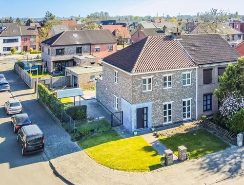                                         Woning te koop in Zwijndrecht, € 495.000
