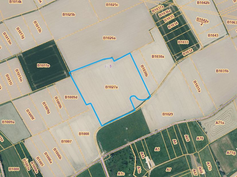 Perceel landbouwgrond van 21.853 m² gelegen te &#039;Het Sijp&#039;, Wichelen.&lt;br /&gt;
Gemeente WICHELEN, 1e AFD, sectie B perceelnummer 1027a (heden verpacht).&lt;b