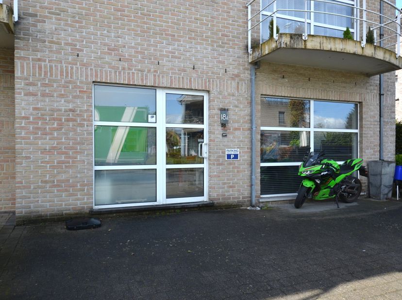Bien professionnel à vendre
                    à 2560 Nijlen