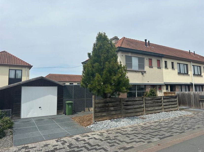 Maison à louer
                    à 9200 Baasrode