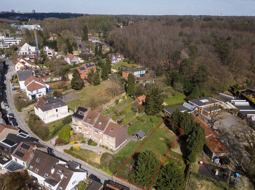 UCCLE, Avenue Dolez - Joutant le du Bois de Verrewinkel : Deux TERRAINS CONSTRUCTIBLES de ± 2a58ca (Lot 4) ET ± 232m² (Lot 5) orientés Nord-Est. D&#039;une