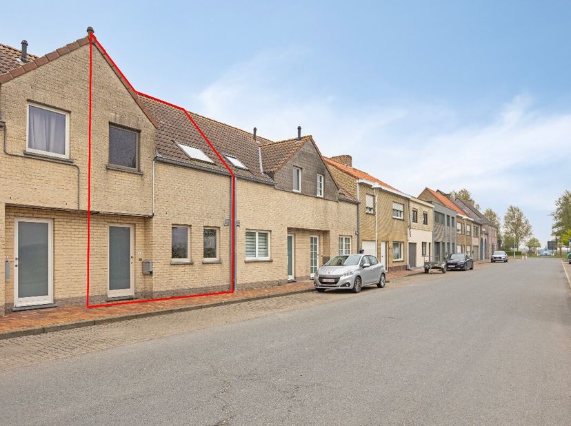 Instapklare woning met 3 slaapkamer in het charmante Ramskapelle (Nieuwpoort)Deze energiezuinige woning (EPC A) is rustig gelegen in Ramskapelle, op e