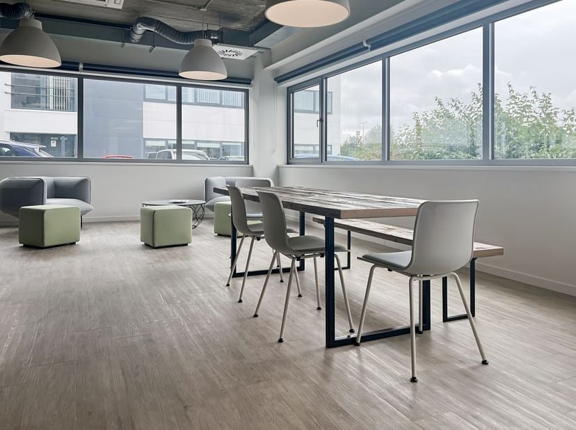 Werk waar en hoe u maar wilt met een Regus-membership. Met diverse opties, variërend van kantoor- tot coworking-memberships, en prijzen vanaf 109€ bie