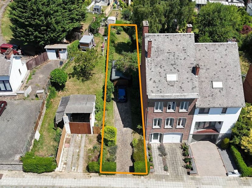 Namur (Saint-Servais) : Venez découvrir ce terrain dans un quartier calme et résidentiel et proche de toutes les commodités.&lt;br /&gt;
Idéal pour y constr