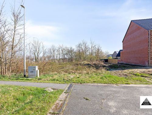                                         Terrain à bâtir à vendre à Lanklaar, € 169.000

