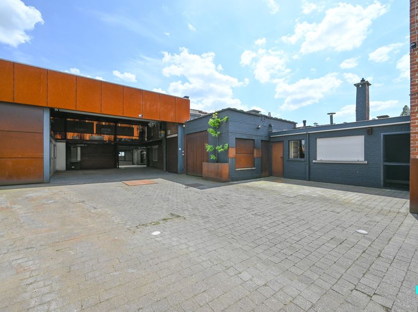 Bien professionnel à vendre
                    à 8870 Izegem