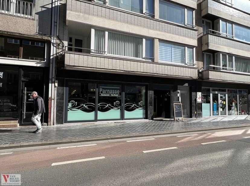 OVER TE NEMEN:&lt;br /&gt;
&lt;br /&gt;
Resto/Tearoom &quot;Parnasse&quot;, gelegen aan de Alfons Pieterslaan nabij Petit Paris - met zijn centrale ligging is deze zaak op