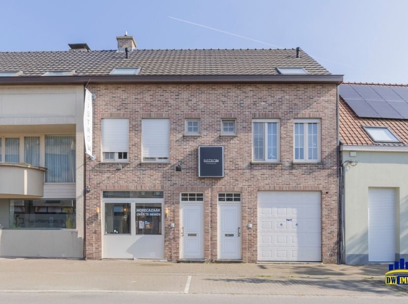 Ben je op zoek naar een horecazaak met een uitstekende reputatie en veel mogelijkheden? Bistro 34, een goed gekend restaurant in het hart van Evergem,