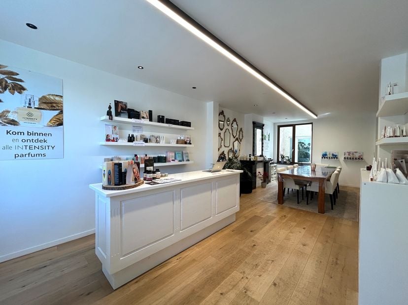 Deze gesloten bebouwing met twee slaapkamers is gelegen vlakbij het centrum van Tielt.&lt;br /&gt;
Diverse winkels, horeca, openbaar vervoer, sportgelegenhe