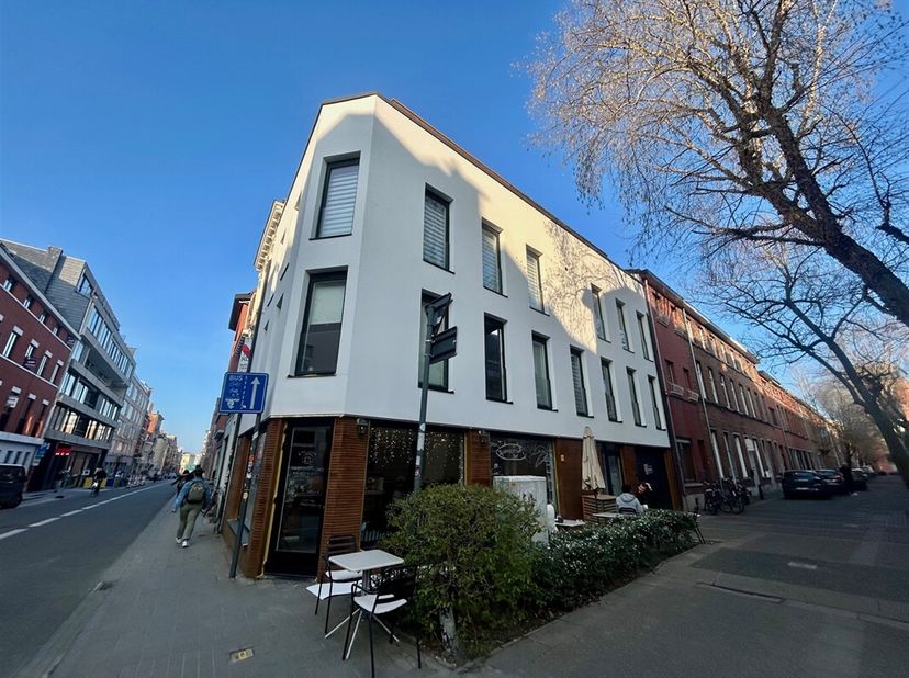 La résidence bénéficie d&#039;un emplacement de choix sur le périphérique de Louvain, à un saut de puce de la gare de Louvain. Cet appartement économe en é