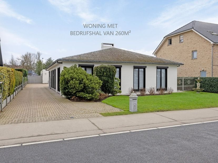 Bien professionnel à vendre
                    à 3520 Zonhoven