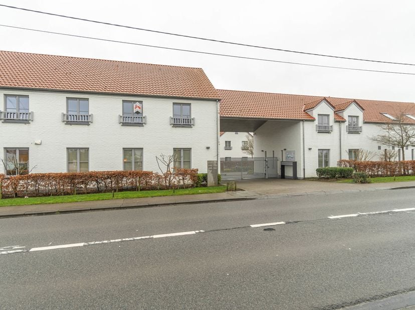 TRIOR Waterloo a le plaisir de vous proposer cet espace bureau de +/- 80m² utiles idéalement situé dans une copropriété de standing sur la Chaussée de
