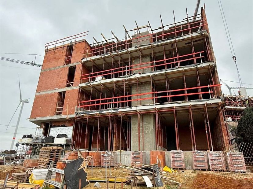 Situé à un emplacement stratégique, le nouveau projet &quot;Hallepoort&quot;, &quot; les portes de Halle&quot; vous offre de nombreux atouts. Les appartements sont situés