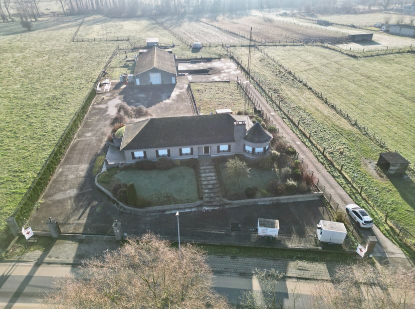 Maison à vendre
                    à 9320 Nieuwerkerken