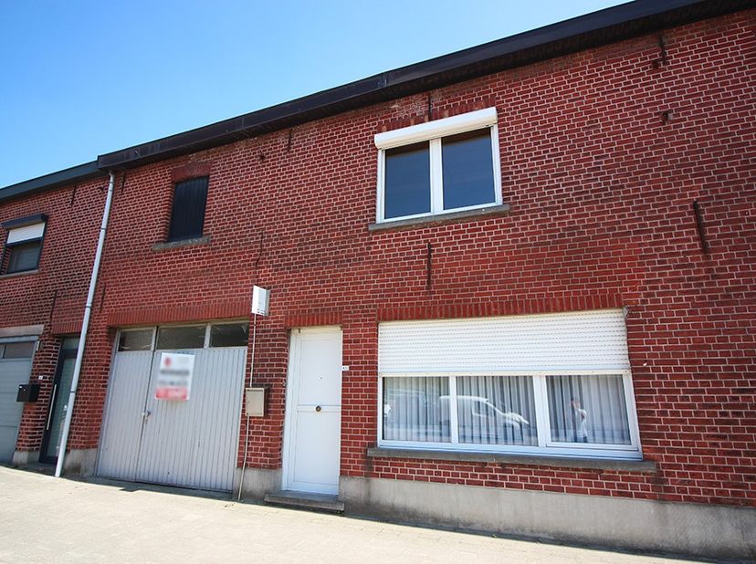 Vous cherchez une maison avec du caractère, de l&#039;espace et des possibilités d&#039;agrandissement ? Alors cette propriété située au 826 Aarschotsesteenweg,