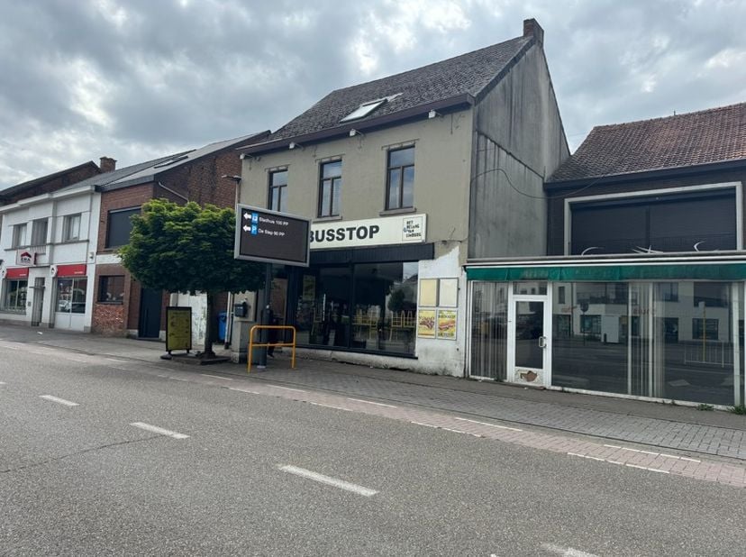 Projectgrond voor meerdere appartementen op een topligging met een unieke investeringsopportuniteit.&lt;br /&gt;
&lt;br /&gt;
Het betreft een perceel projectgrond
