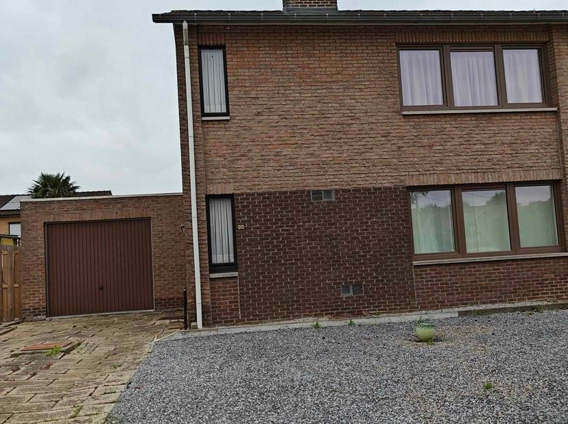 Maison à vendre
                    à 3945 Oostham