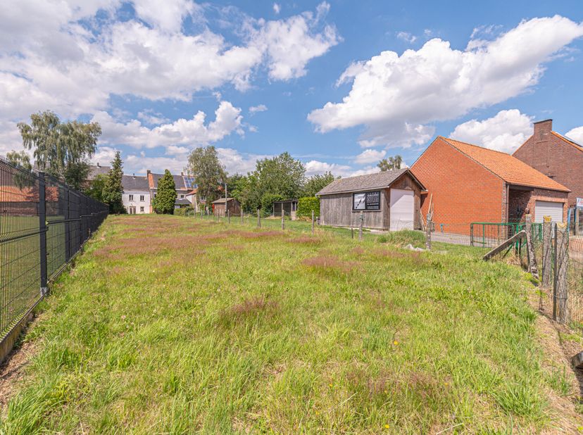 Verkaveling in de Kozakstraat bestemd voor rijwoning.&lt;br /&gt;
- 9m breedte&lt;br /&gt;
- 50m diep&lt;br /&gt;
- Bestemd voor eengezinswoning.&lt;br /&gt;
- Maximum 2 bouw