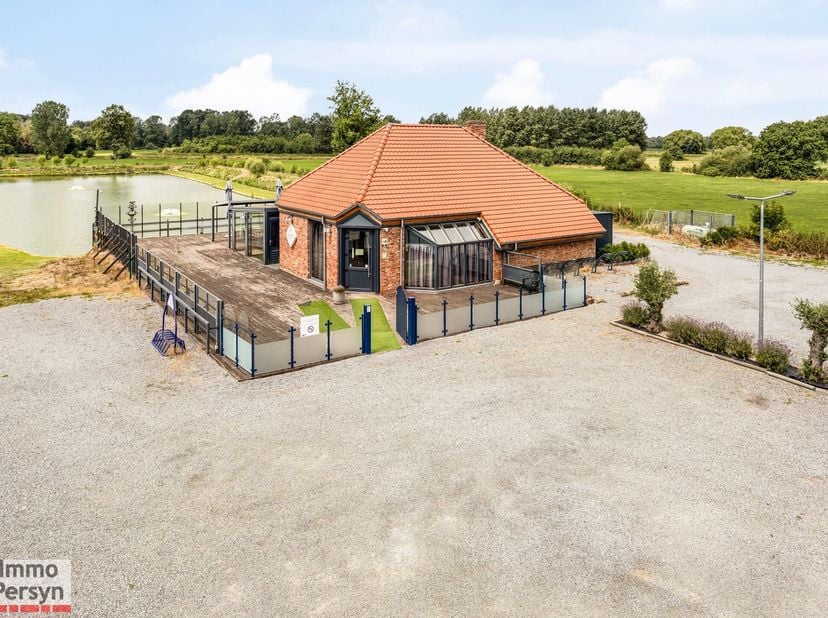 Bien professionnel à vendre
                    à 3272 Messelbroek