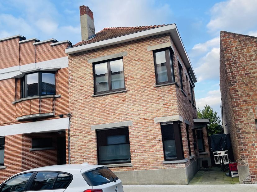 Maison à vendre
                    à 8000 Sint-Pieters