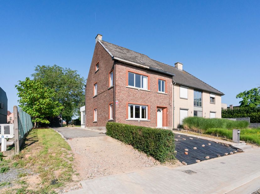 Maison à vendre
                    à 9550 Steenhuize-Wijnhuize
