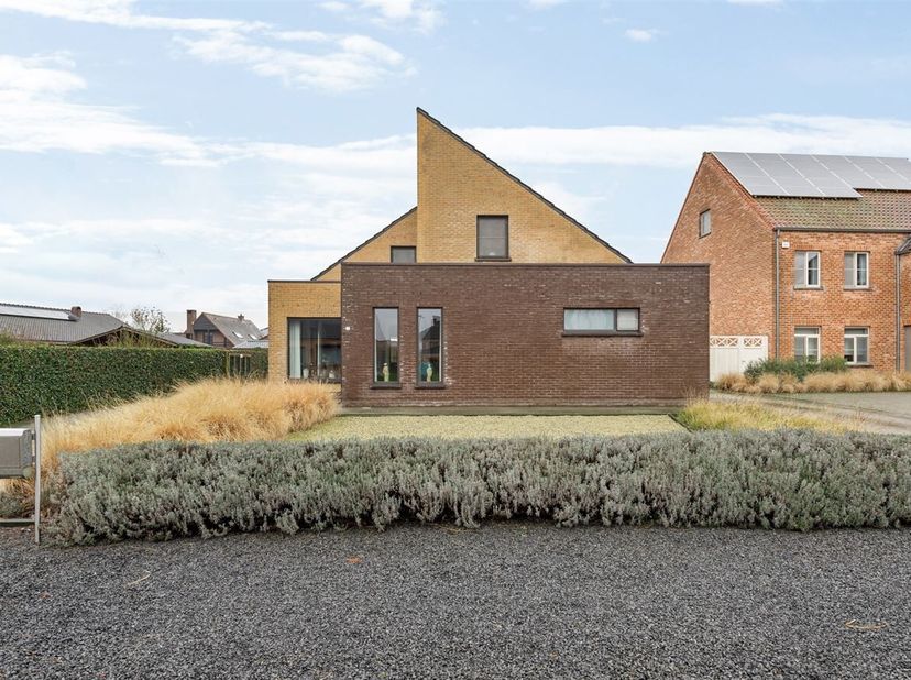 Unieke woning op zeer ruim perceel met zicht op weiland&lt;br /&gt;
Deze prachtige exclusieve woning in Meerhout biedt het ideale samenspel van ruimte, comf