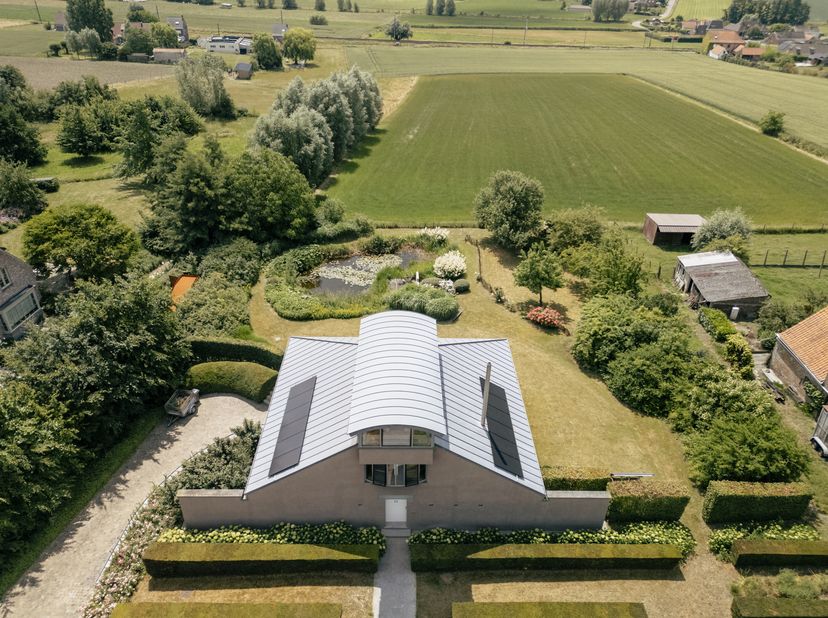 Vous recherchez une maison d&#039;exception dans tous les sens du terme? &lt;br /&gt;
Cette impressionnante villa offrant une vue encore plus impressionnante est