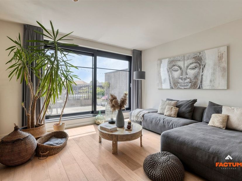 Te koop: Energiezuinig &amp; Luxueus Duplex Appartement van 108 m² met Zonnig Terras&lt;br /&gt;
Ontdek dit prachtig afgewerkte duplex appartement van 108 m², w