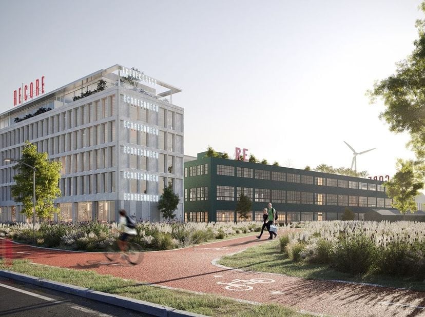 Bureau rénové d&#039;une superficie de 622 m² à louer. Excellente situation à côté du Grote Ring et de l&#039;E313, avec visibilité sur ces deux axes, à côté de