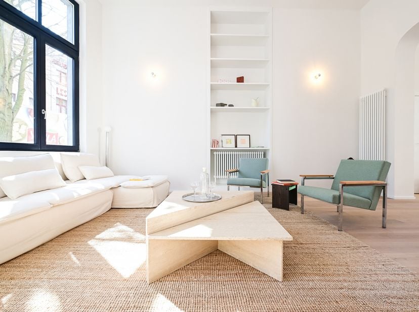 Fierce Immo biedt met trots dit prachtige gelijkvloerse appartement van meer dan 115 m² en 22 m² tuin aan, gelegen in een volledig gerenoveerd Brussel