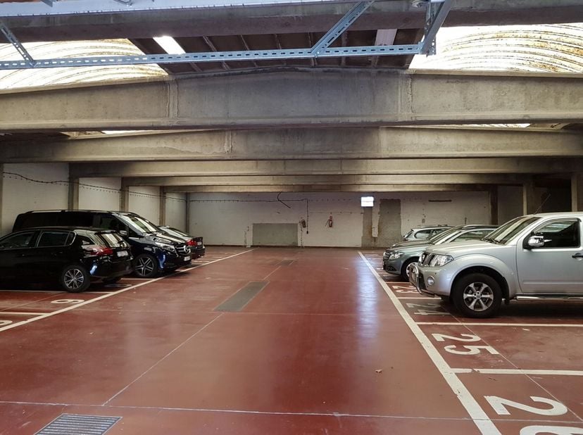 Garage à vendre
                    à 2100 Deurne
