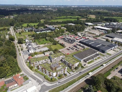                                         Handelsgelijkvloers te koop in Diepenbeek, € 310.000
