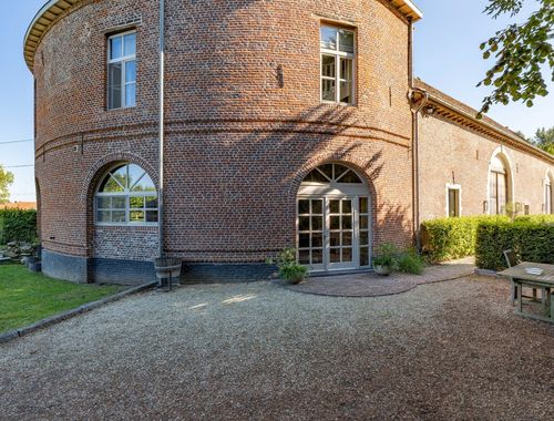                                         Villa-landhuis te koop in Dormaal, € 400.000
