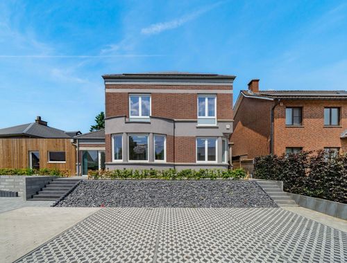                                         Kantoor te huur in Houtain-Saint-Siméon, € 750
