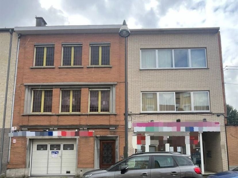 ANDERLECHT / PRINCE DE LIEGE : complexe immobilier : double immeuble mixte (commerce, ateliers et habitation) : le rez-de-chaussée sera libre à l&#039;acte
