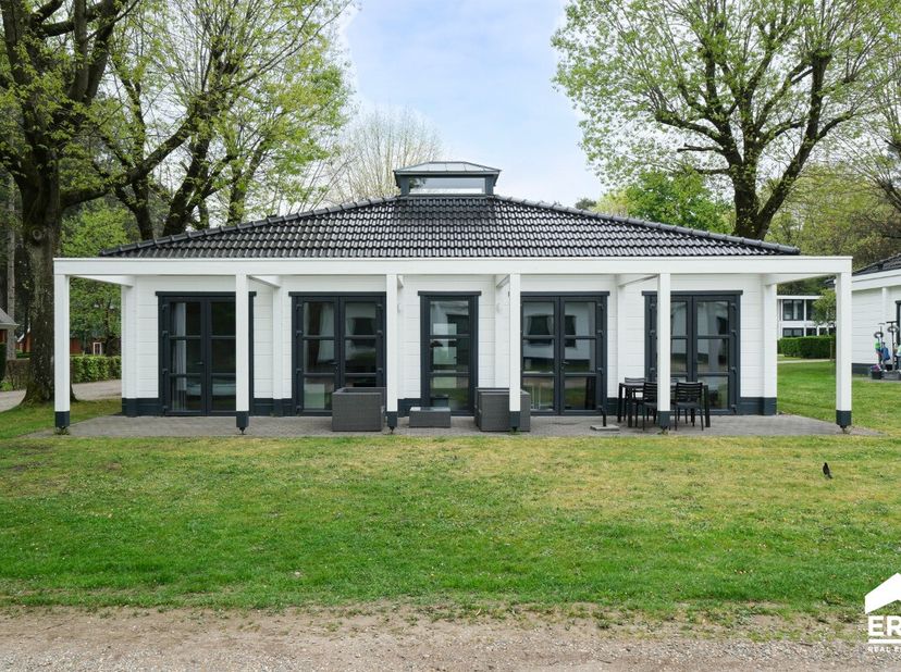 Vakantiewoning in het groene &quot;Landal Mooi Zutendaal&quot; op een perceel van 3a 66ca met een bew. opp. van 80 m². Voor meer informatie ga naar https://www.