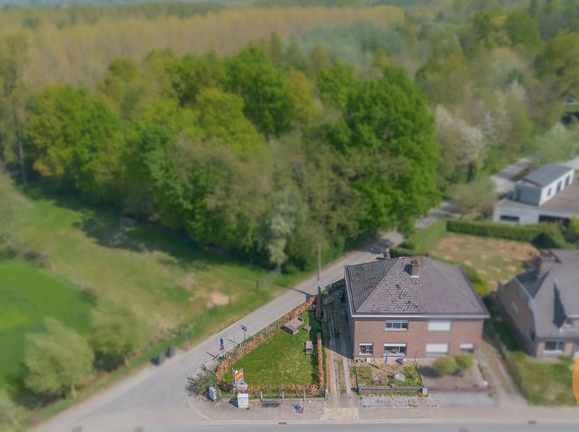 KIJKDAG ZAT. 10/05/25 VAN 9U TOT 12U (ENKEL OP AFSPRAAK)&lt;br /&gt;
EREMBODEGEM - Op te frissen gezinswoning met unieke hoeklocatie en grenzend aan een uit