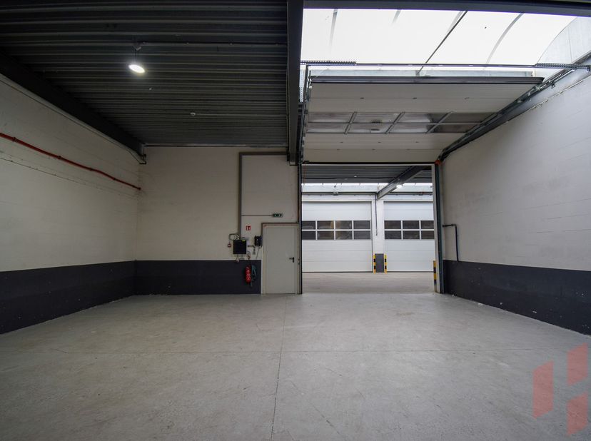 Te huur: gerenoveerde opslag- of atelierruimte van 103 m² – Beringen&lt;br /&gt;
&lt;br /&gt;
 Nijverheidspark 3, Beringen (België)&lt;br /&gt;
 Direct beschikbaar – in