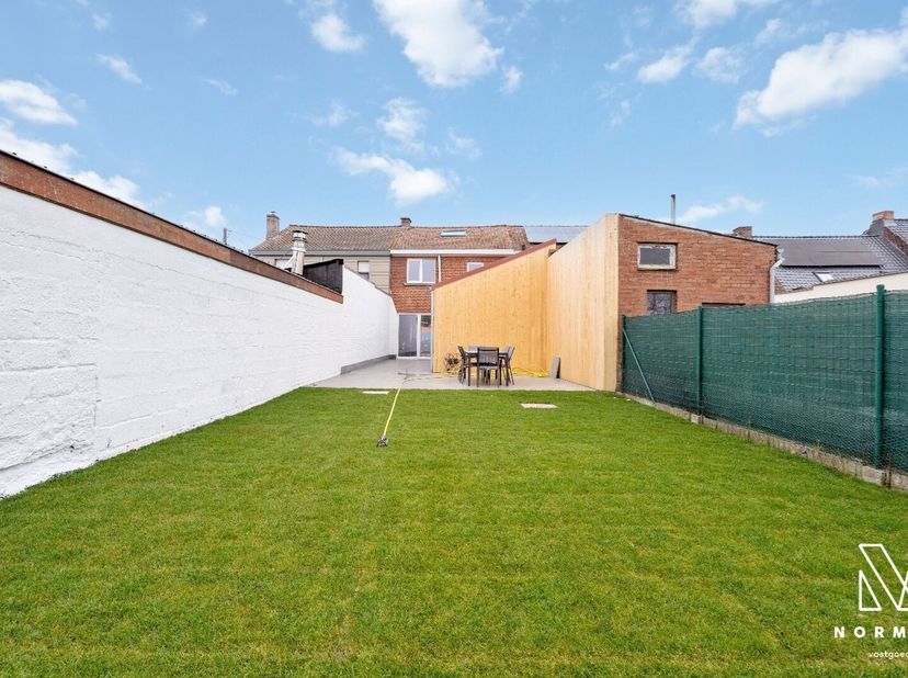 Goed gelegen en vlot bereikbare woning met prachtig vergezicht  Ingelmunster&lt;br /&gt;
Op zoek naar een instapklare woning op een toplocatie?&lt;br /&gt;
Bij aa