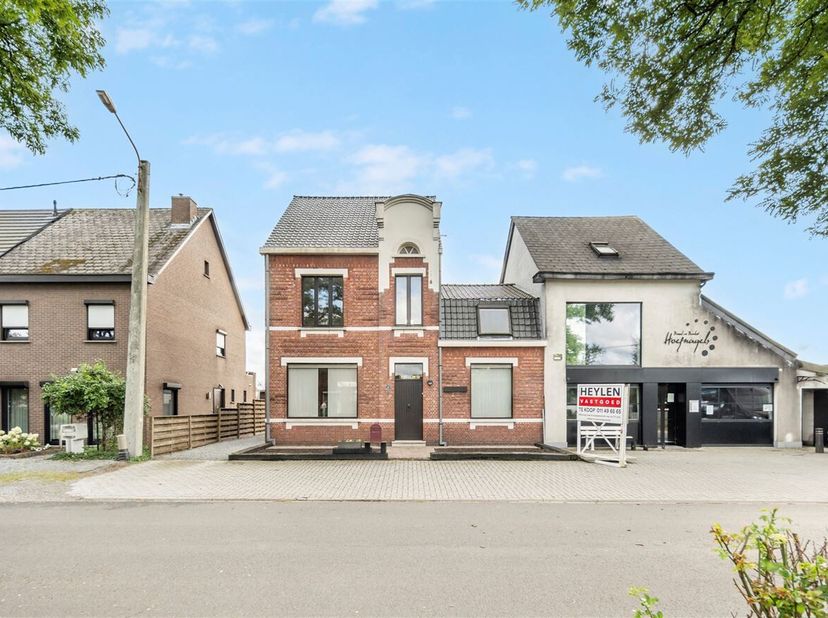 Maison à vendre
                    à 2400 Mol