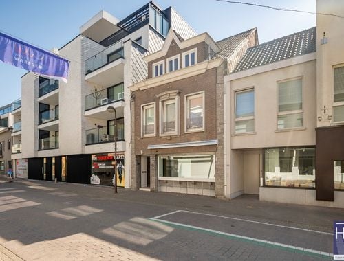                                         Gemengd gebruik te huur in Waregem, € 1.400
