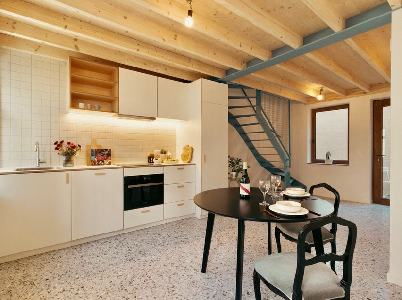 Deze hedendaagse ingerichte woning geniet optimaal van de middagzon en de avondzon, er is een privé terras achteraan en terras vooraan.&lt;br /&gt;
&lt;br /&gt;
G