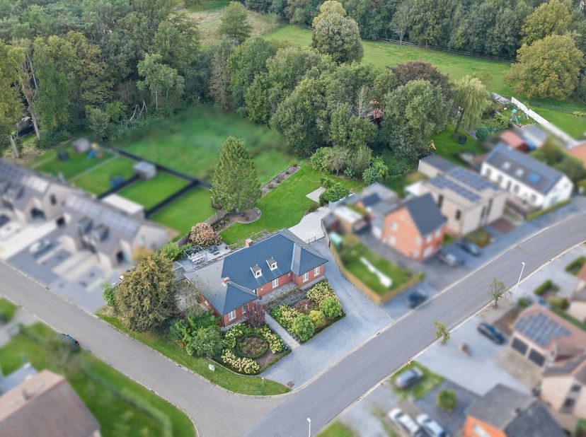 Stijlvolle, energiezuinige villa met aparte loft, ideaal voor co-housing&lt;br /&gt;
&lt;br /&gt;
In de Trompetstraat in Koersel vind je deze ruime en moderne vil