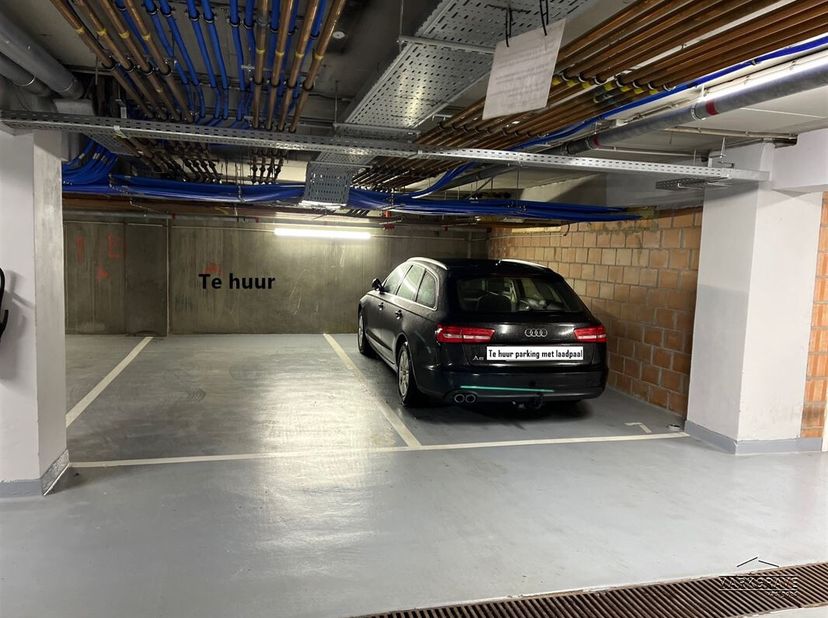 Garage à louer
                    à 2000 Antwerpen