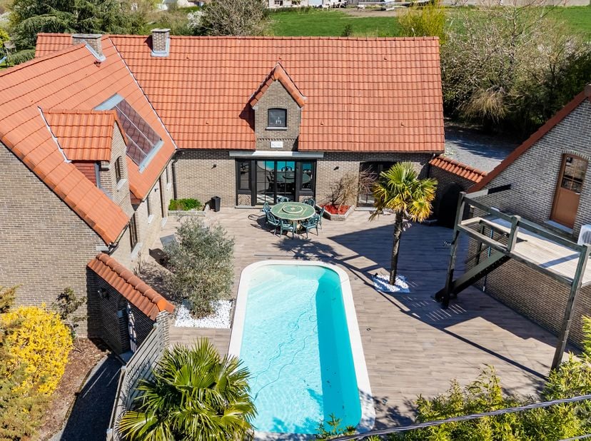 Huis te koop
                    in 6500 Barbencon