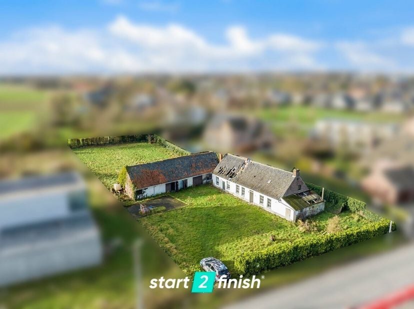 Prachtig stuk grond met hoeve te Oekene gelegen tussen riante nieuwbouwvilla&#039;s.&lt;br /&gt;
Onder bepaalde voorwaarden kunt u voor de sloop en nieuwbouw het