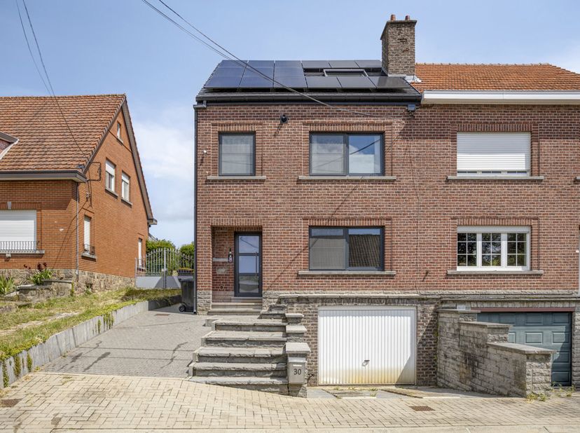 In een van de meest begeerde straten van Bertem kunt u deze mooie eengezinswoning op een perceel van ca.5a28ca en met een bew. opp. van ca.195 m² vind