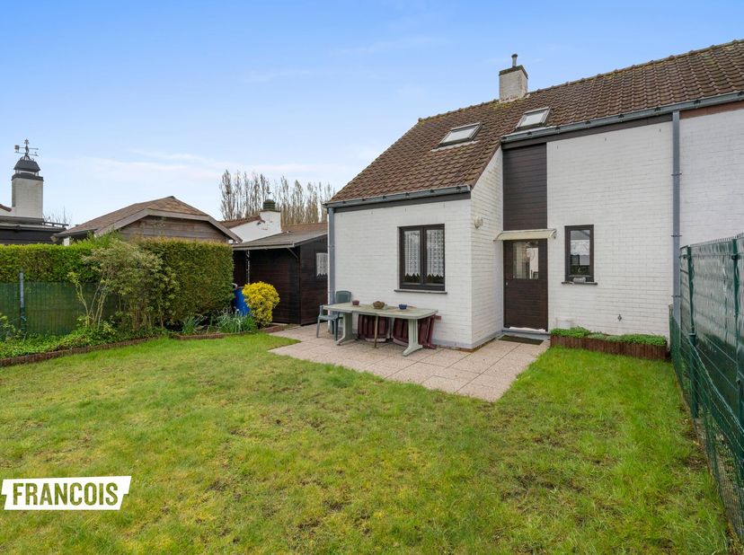 Maison jumelée clé en main avec 3 chambres à coucher et un jardin facile à entretenir dans la Weststraat 94 à Lombardsijde.&lt;br /&gt;
A moins de 5 minutes